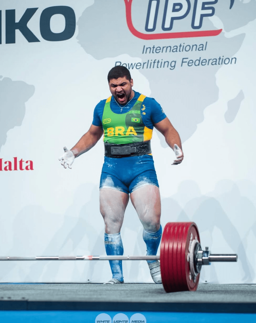 Atleta de powerlifting